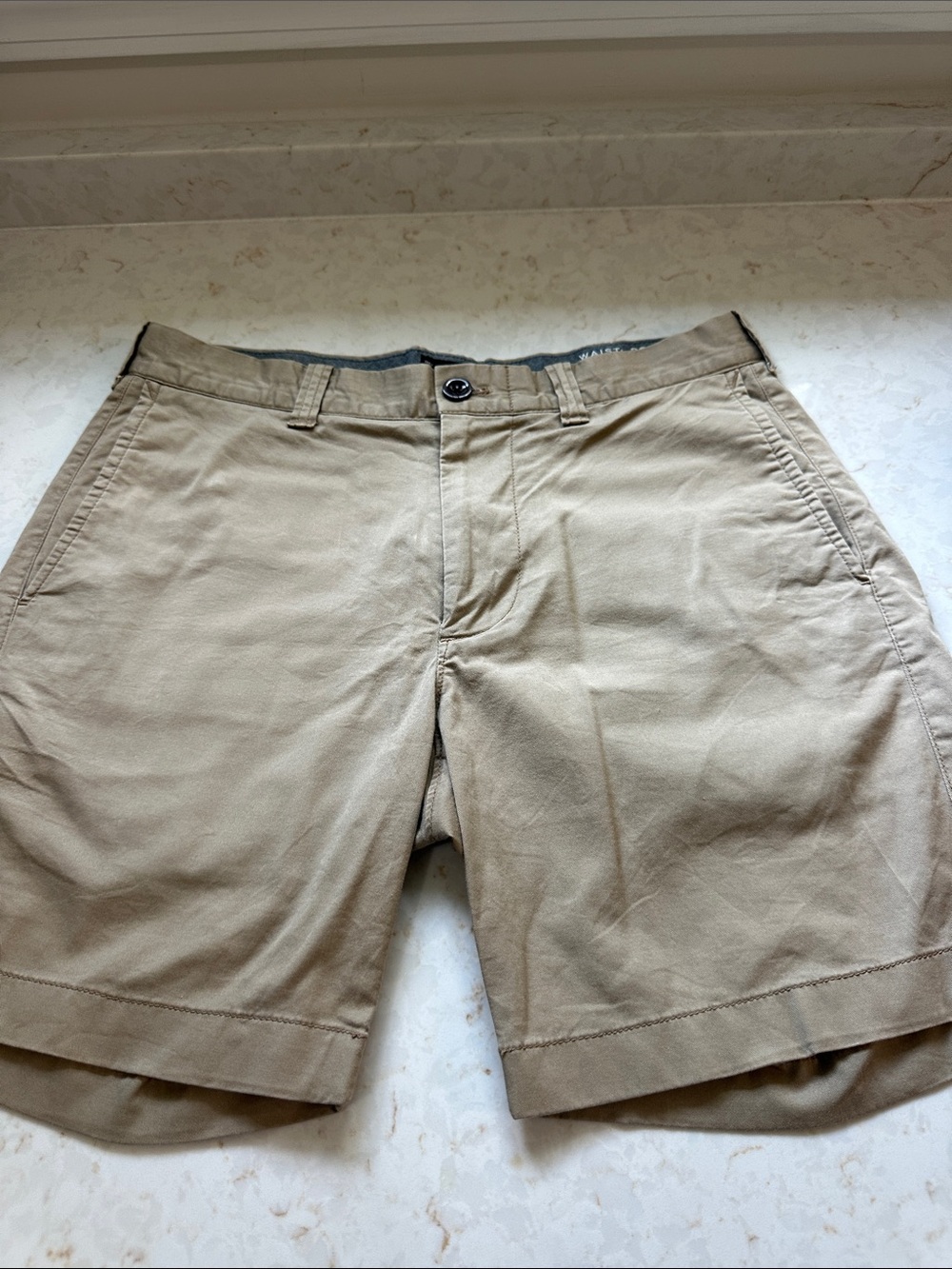 J. Crew Men's Flat Front Chino Shorts in Khaki